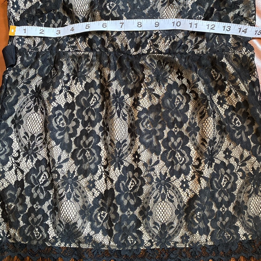 Limited Lace Top - Picture 7 of 7